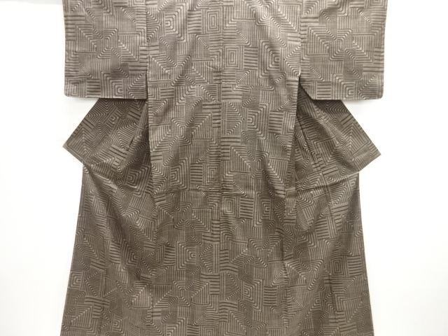 JAPANESE KIMONO / SILK / DORO OSHIMA TSUMUGI / WOVEN GEOMETRIC PATTERN